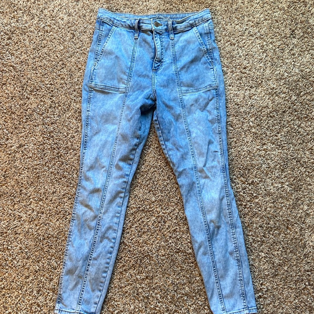 Women’s skinny cropped jeans